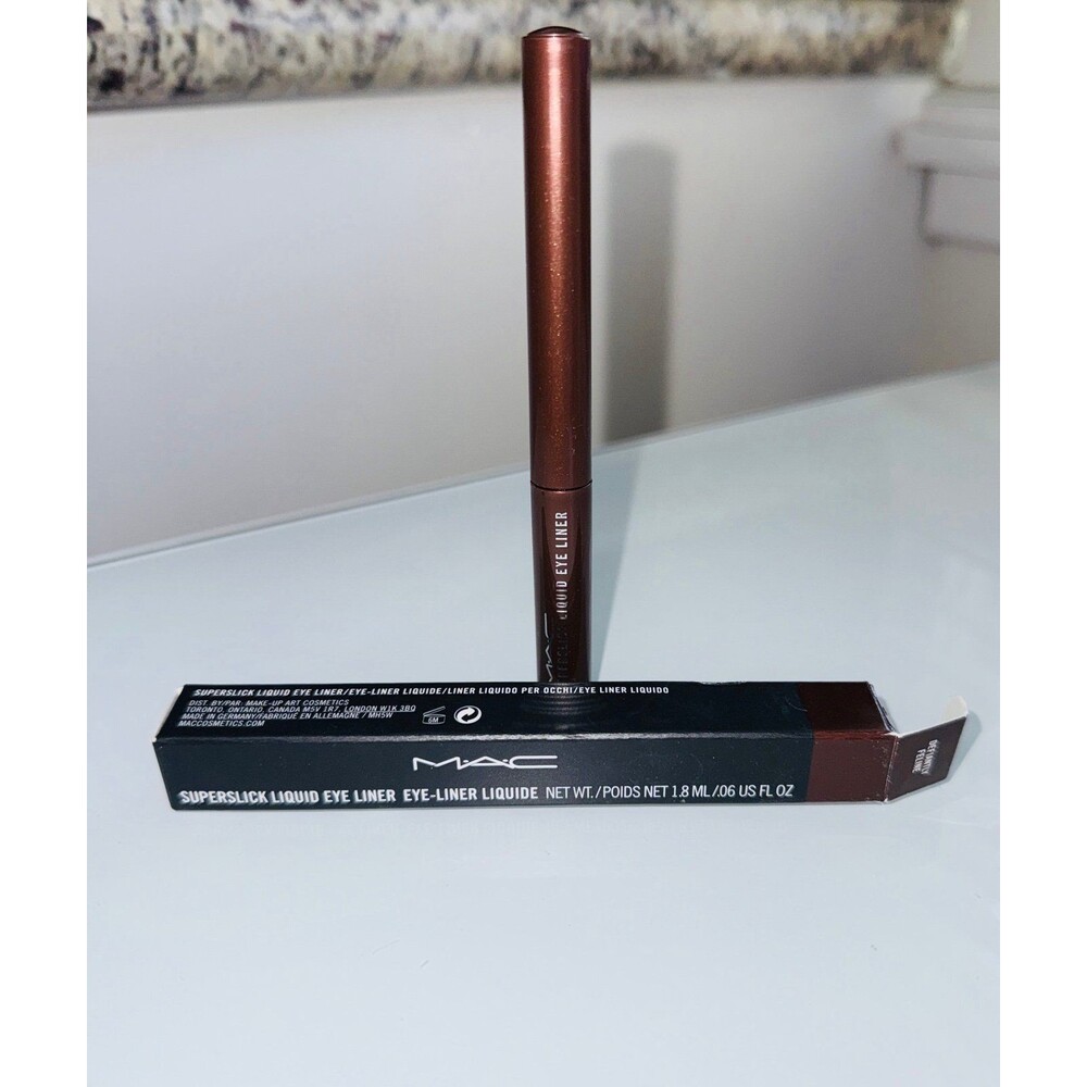 MAC defiantly feline super slick eye liner NIB new brown DISCONTINUED